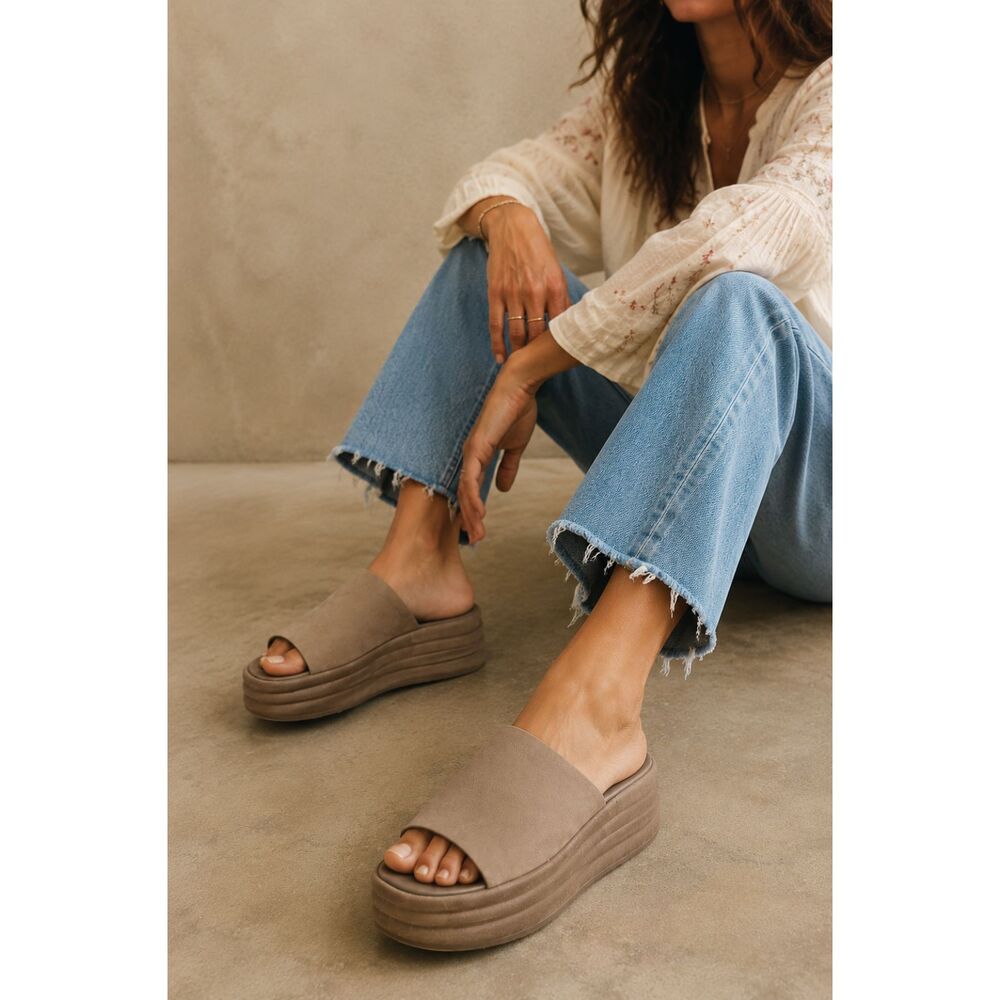 Free People Beige Leather Slip On Platform Slides Sandals Womens US 10 EU 41